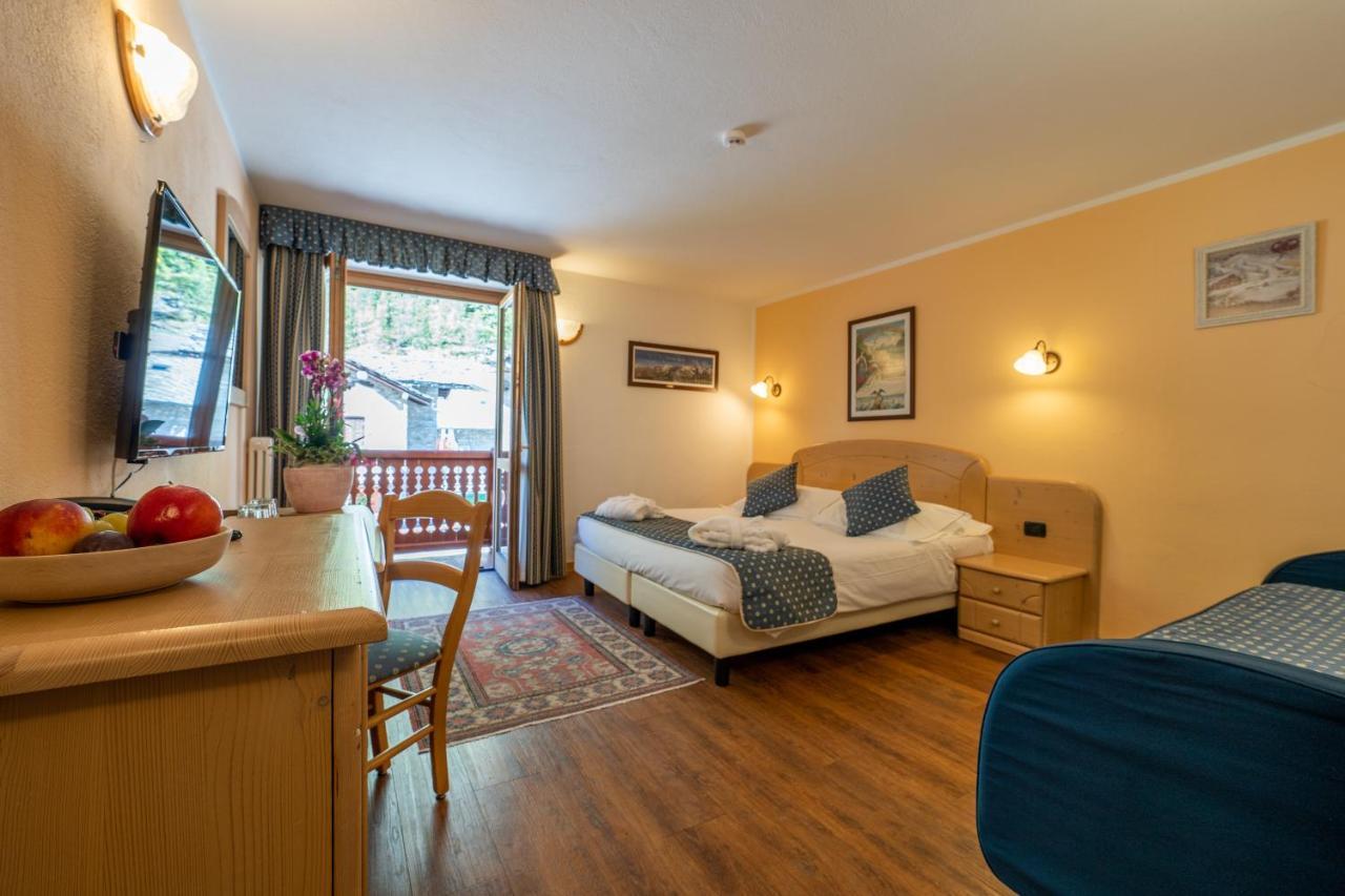 Lo Scoiattolo Hotel Gressoney-la-Trinité Buitenkant foto