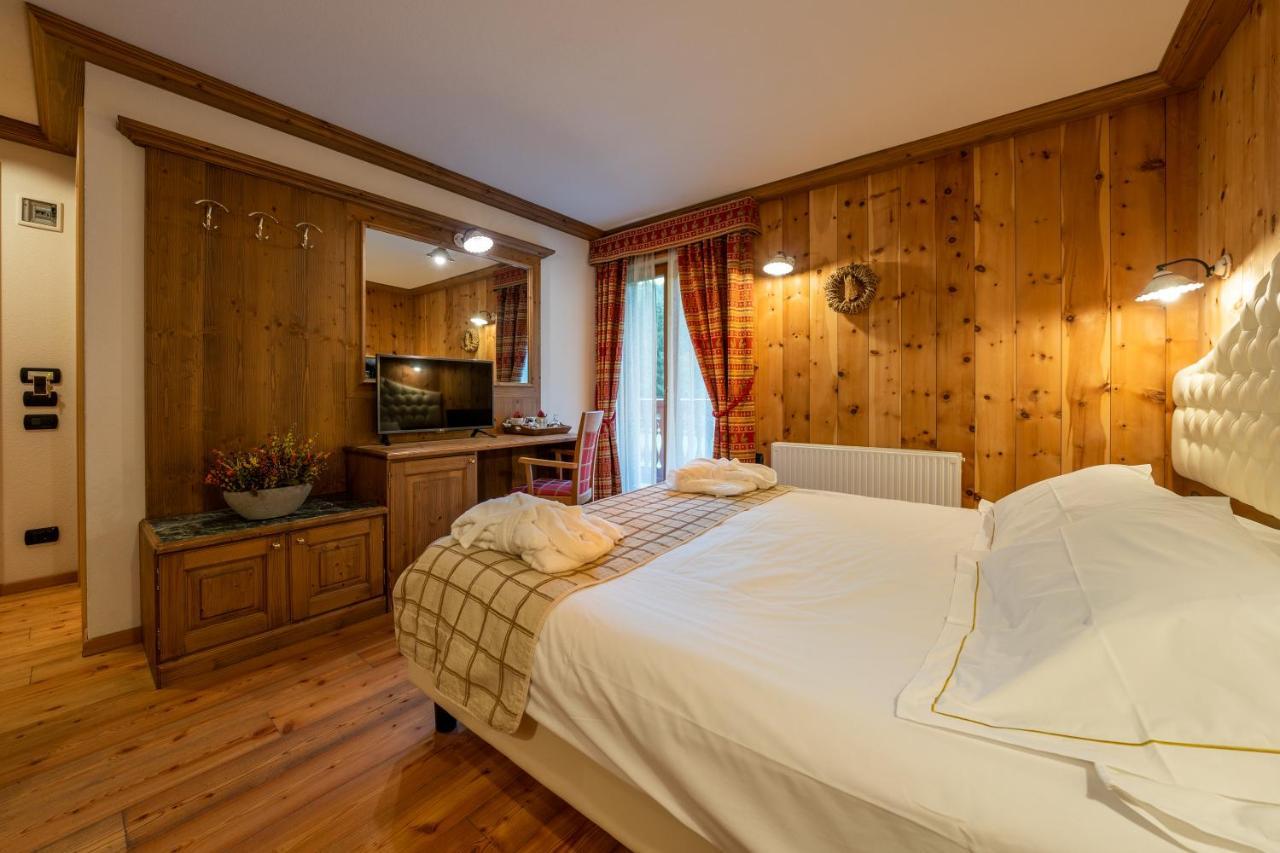 Lo Scoiattolo Hotel Gressoney-la-Trinité Buitenkant foto